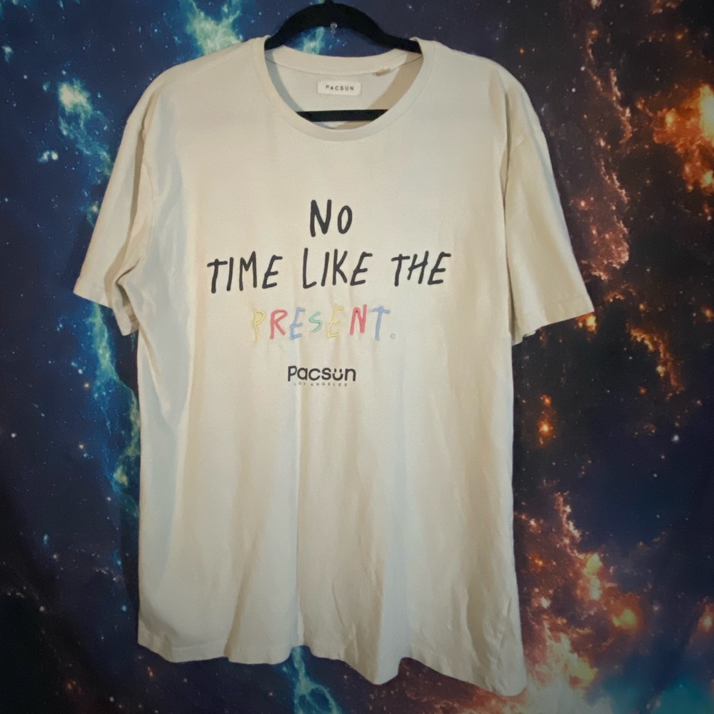 PacSun T-shirt large